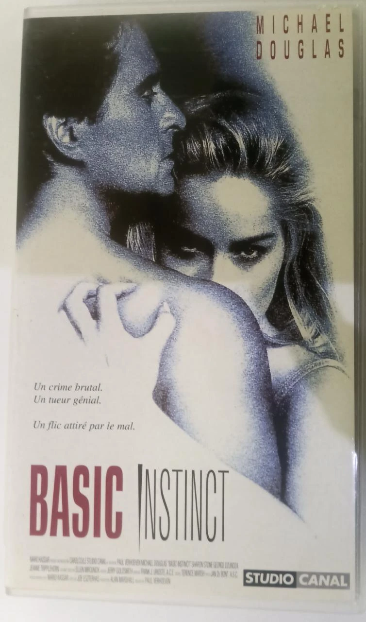 Basic Instinct Sharon Stone et Michael Douglas en VHS